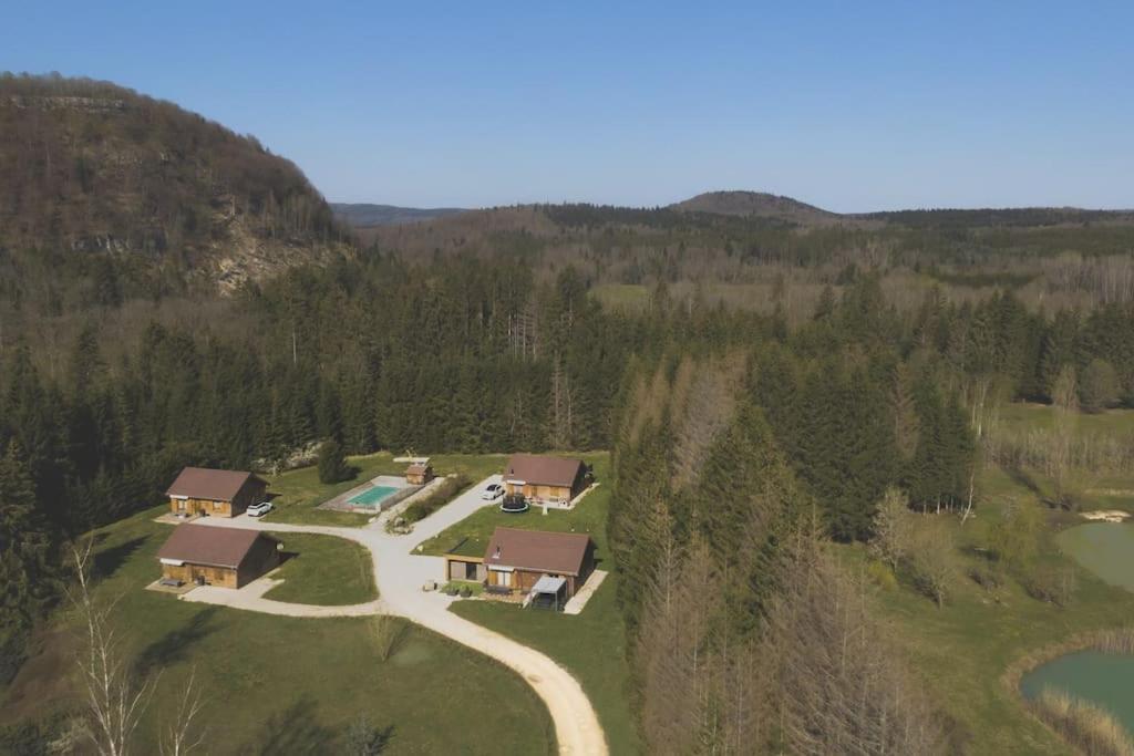Gite Jura Mina Chalet Au Milieu De La Nature Villa Ney ภายนอก รูปภาพ